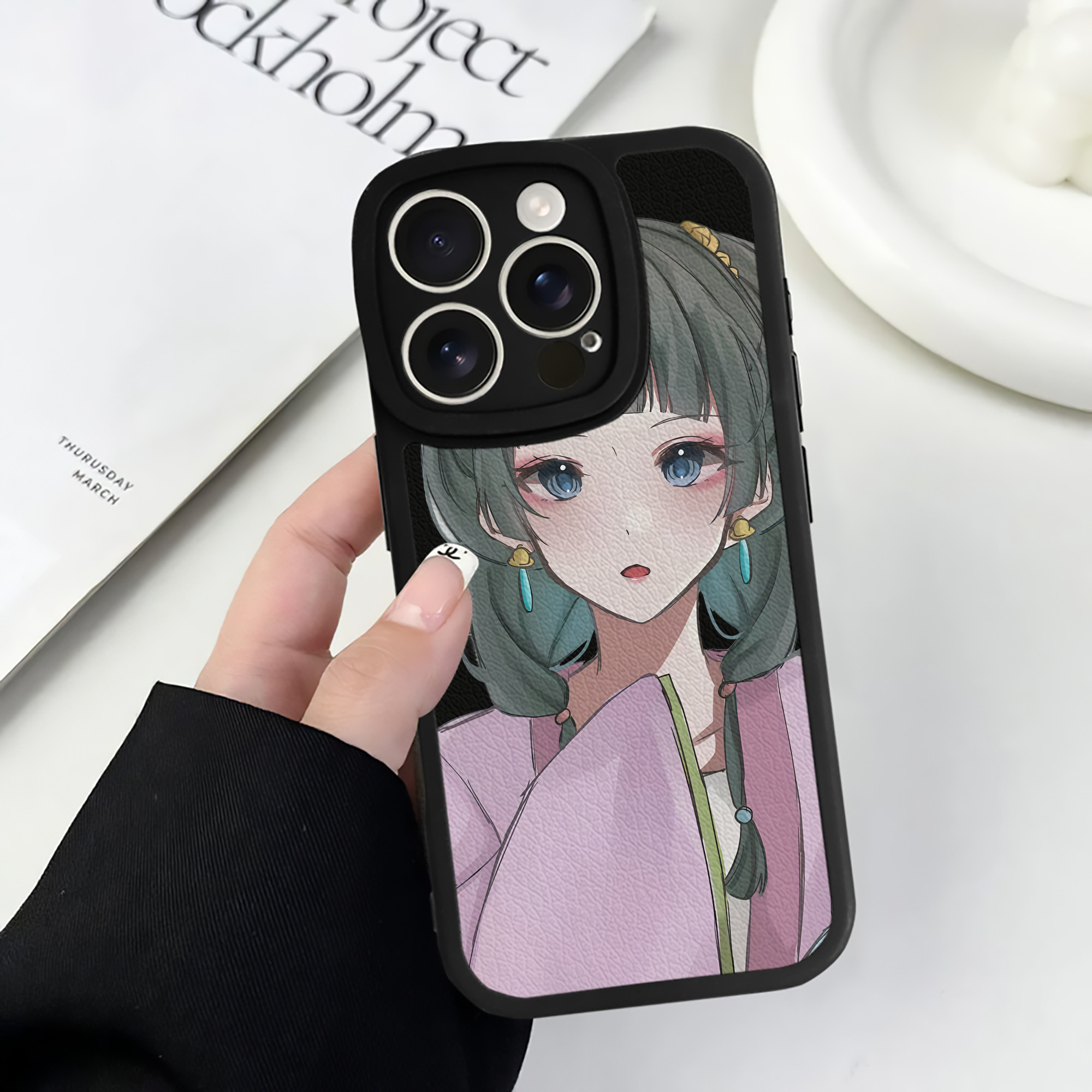 （画像用） 薬屋のひとりごと The Apothecary Diaries 【iPhone 16シリーズ対応】シリコンスマホケース（レザー調） 材質：シリコン